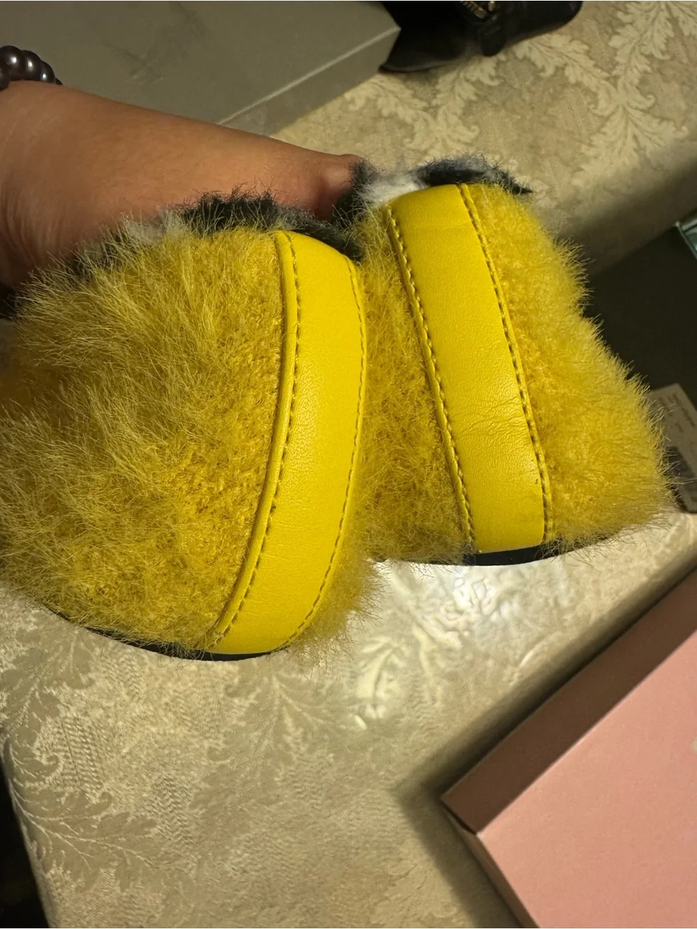 Kate Spade New York Taxi Yellow Fuzzy Slippers Faux Fur Checked NIB Size 8 B 8B